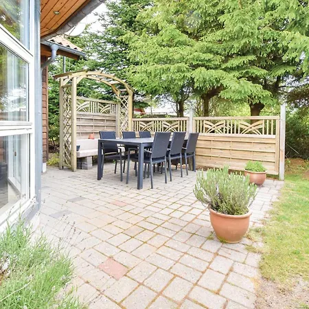 Дом отдыха Nice Home In Middelfart With Wifi